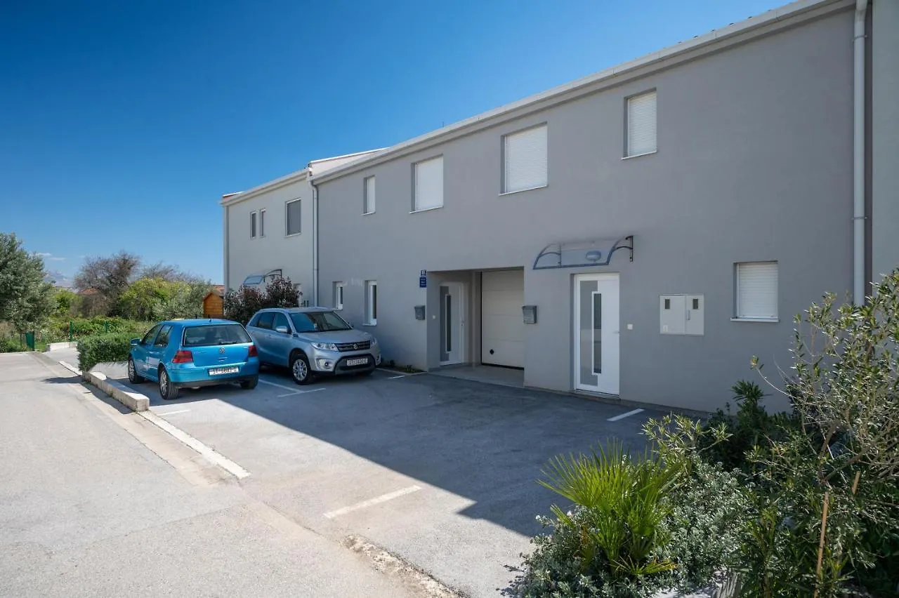 Apartment Tikvarin, Kastel Kambelovac Kastela
